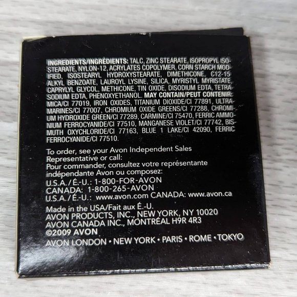 Avon True Color Eye Shadow- Iced Silver - Picture 3 of 4